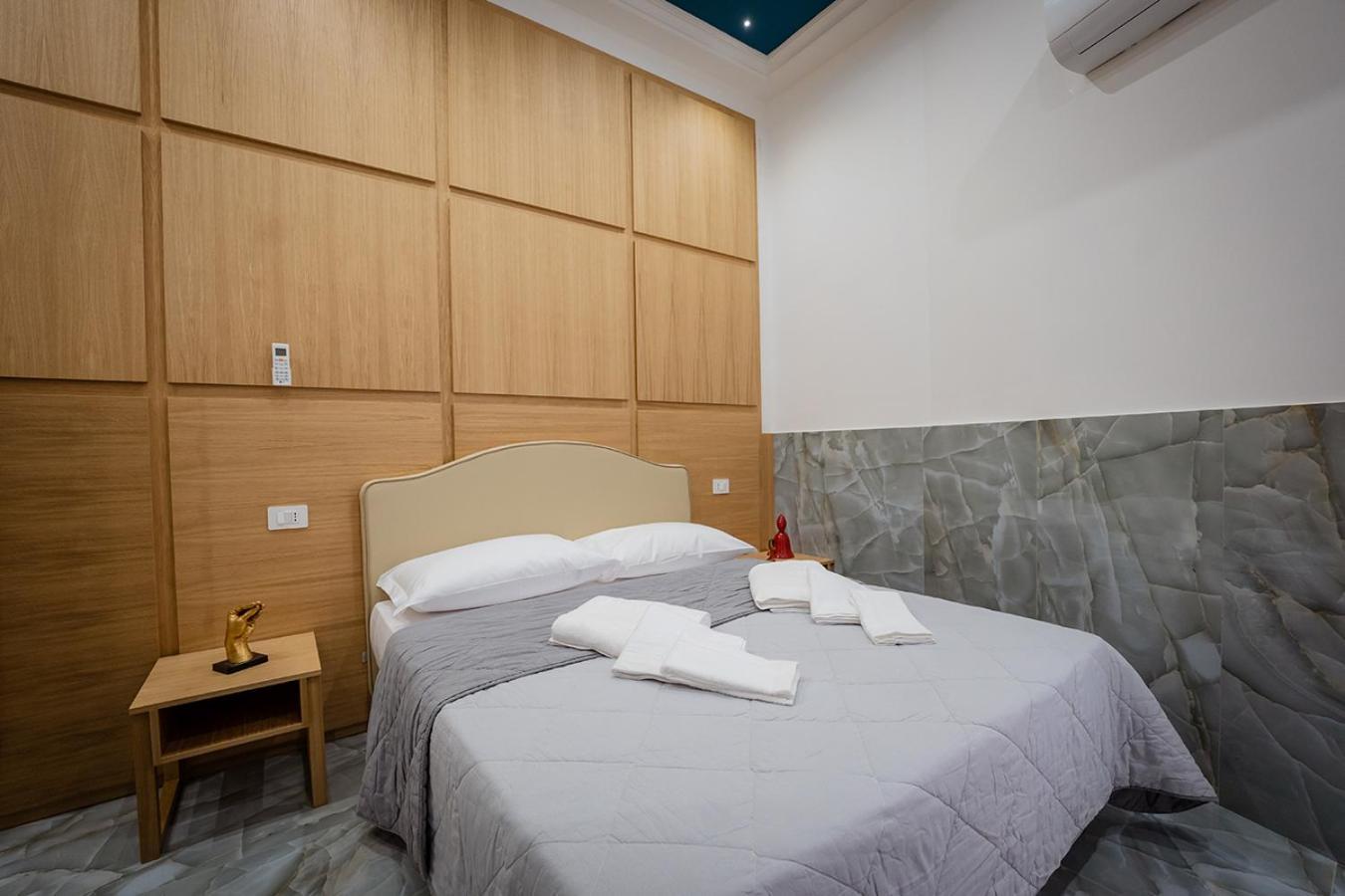Greros H. Rooms Napoli Centro By Clapa Group Dislocated Hospitality Esterno foto