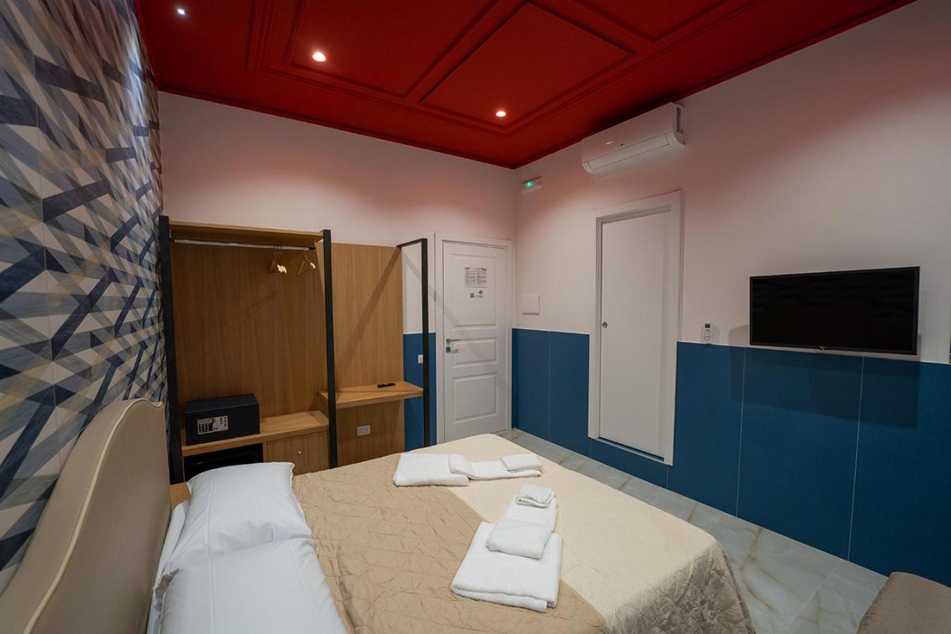 Greros H. Rooms Napoli Centro By Clapa Group Dislocated Hospitality Esterno foto